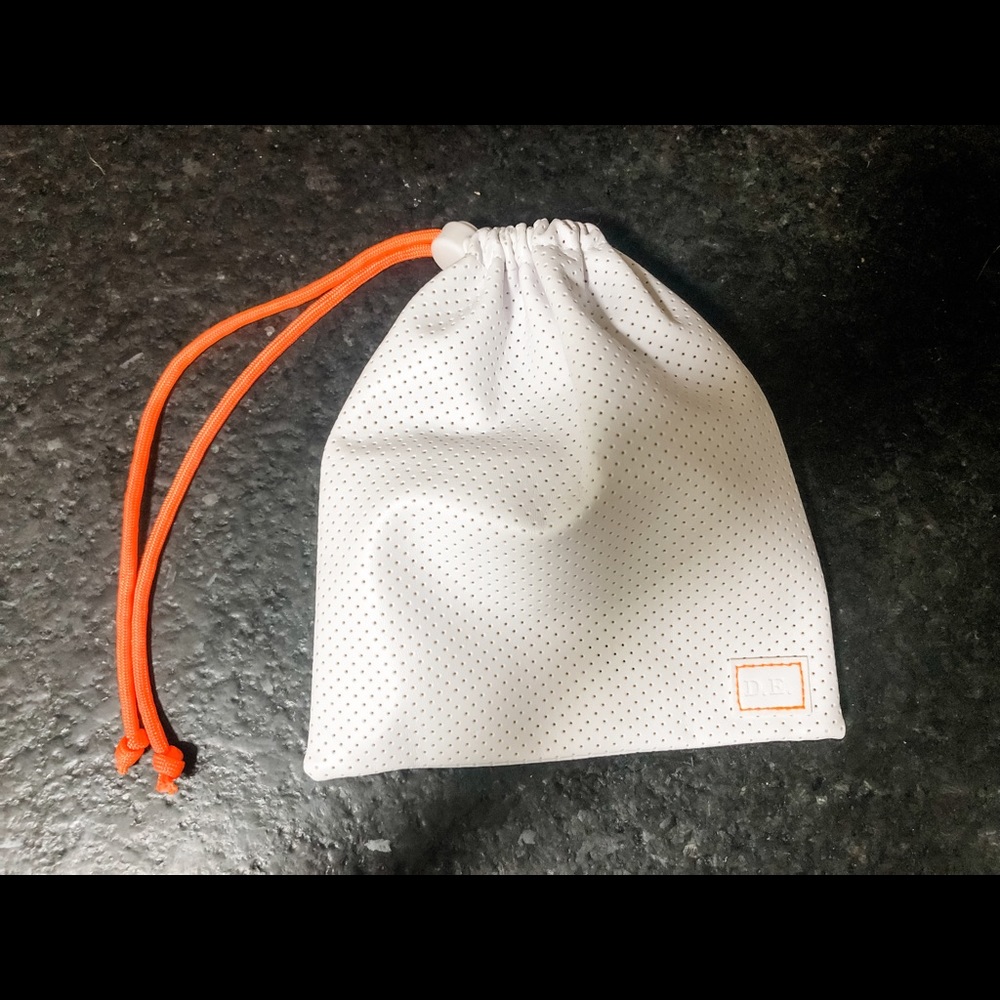 NWOT Drunk Elephant Travel Bag